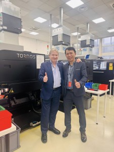 BÁC SĨ TUẤN TRỰC TIẾP KHÁM PHÁ CÔNG NGHỆ NHA KHOA TẠI ĐỨC – SẴN SÀNG ĐƯA NHỮNG TIẾN BỘ MỚI NHẤT VỀ NHA KHOA NGỌC TUẤN